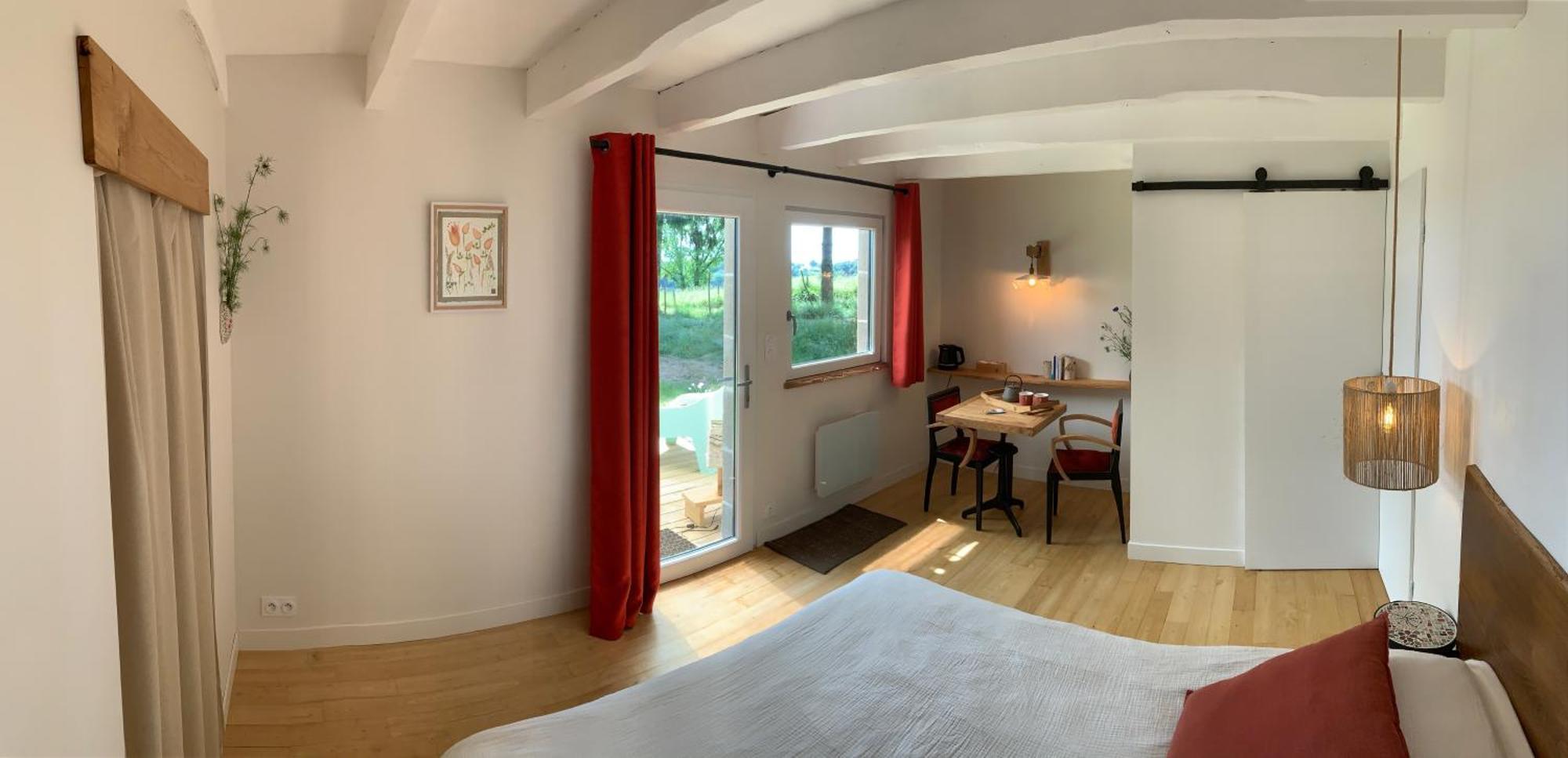 Aux Logis De Fonfroide Chez Mylene & David Bed & Breakfast Marcoles Exterior photo